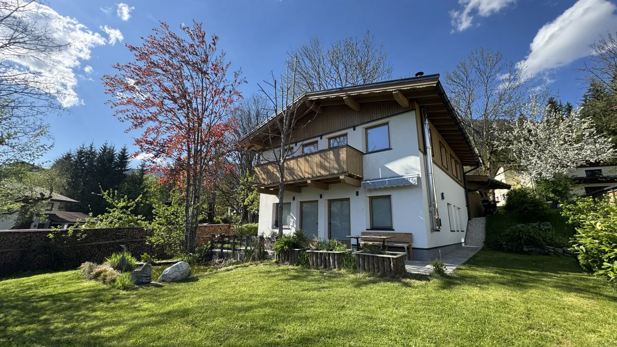 Sonnige, moderne Ruheoase